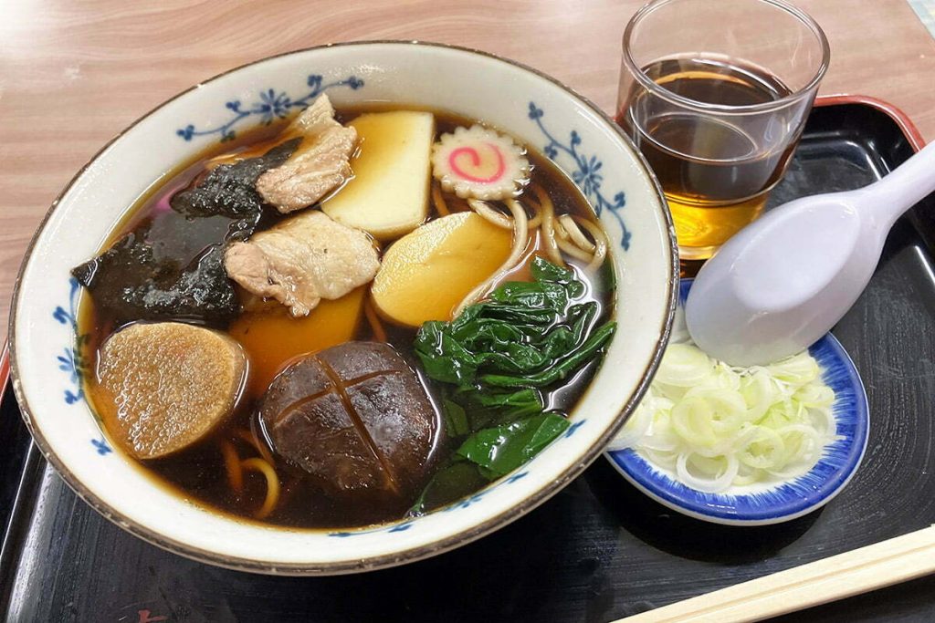 広栄屋の「おかめそば」
